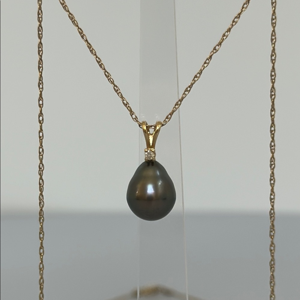 Mikimoto 14k real solid Gold Pearl Diamond Necklace